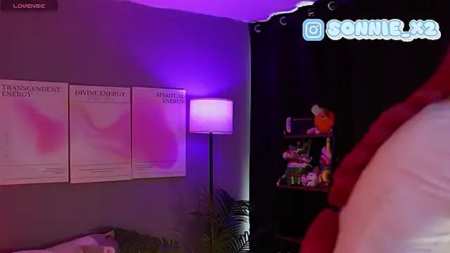 Freechat Sonnie_mami on StripChat