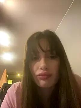 SoShyEmmyyy on StripChat 