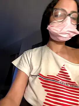 StripChat SOUSOU-MOROCCO is Freechat SOUSOU-MOROCCO — Oil on my boobs