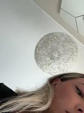 Freechat StarryHanna on StripChat