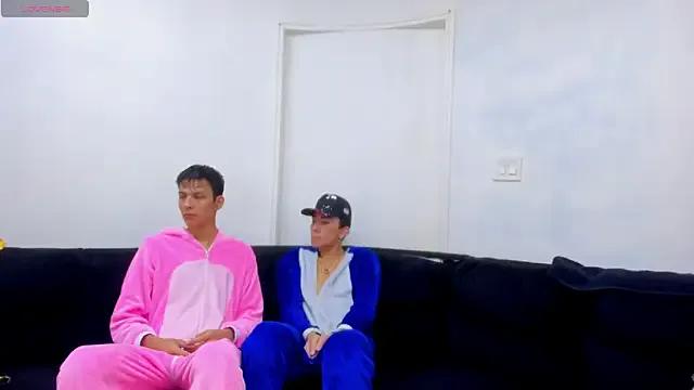 Private StrawwBoys on StripChat