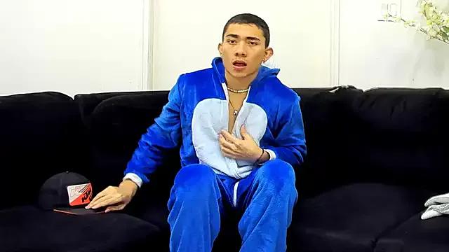 Private StrawwBoys on StripChat