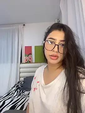 Sweet_and_Rous0 on StripChat 