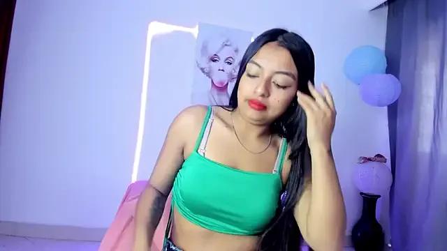 sweet_cinamon on StripChat 