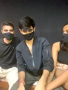 SweetnSpicyDuo on StripChat 