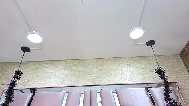 Freechat ThaliaCross on StripChat