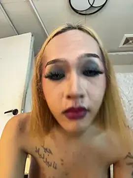 StripChat Tsgoldshow is Freechat Tsgoldshow — CUM AT GOAL !!!