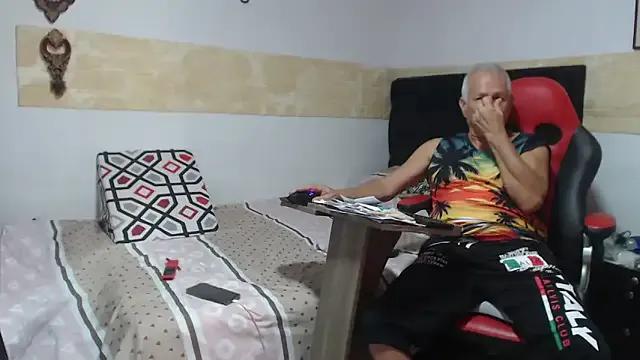 Freechat VALENTINO1983_ on StripChat