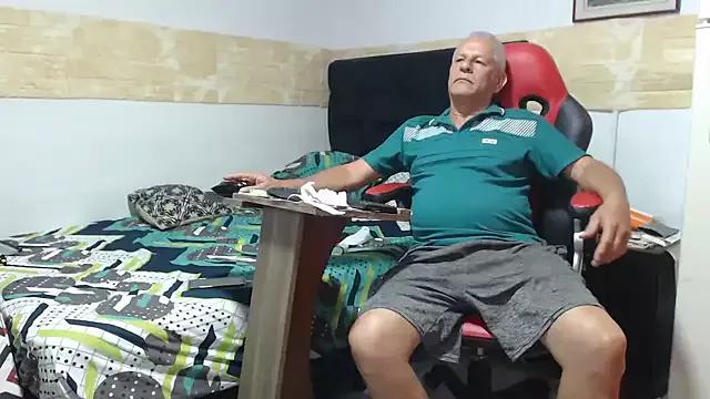 Freechat VALENTINO1983_ on StripChat