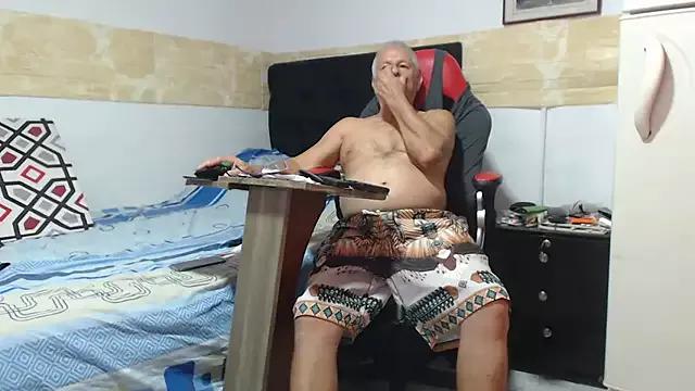 Freechat VALENTINO1983_ on StripChat