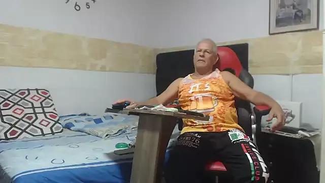 Freechat VALENTINO1983_ on StripChat