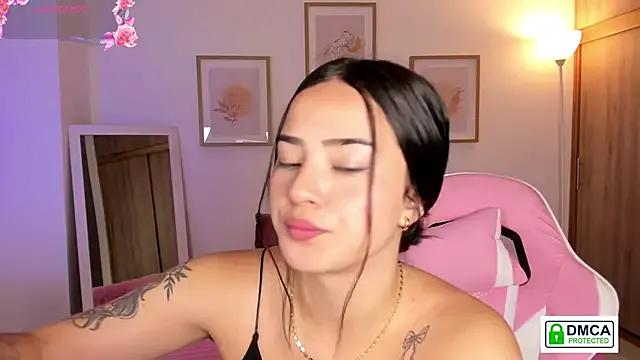 Veronica_isaza__ — Striptease nake with your favorite song