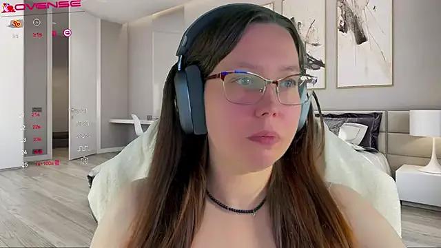 Victoria_Romans on StripChat