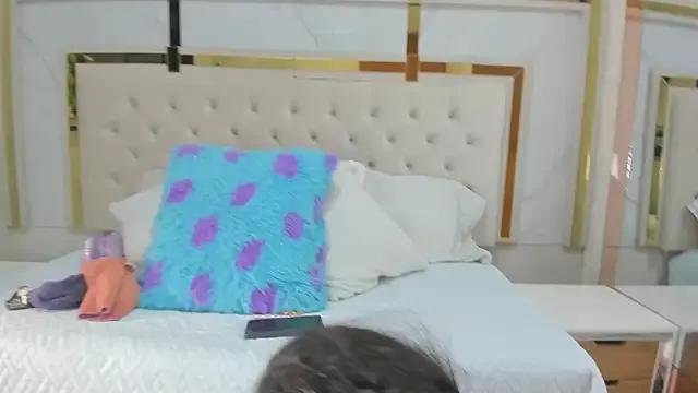 Victoriaa_millers on StripChat