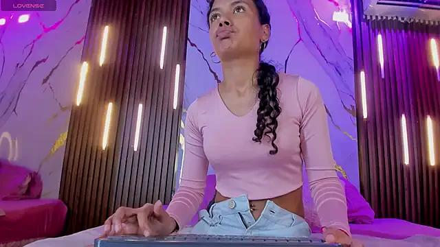 VictoriaDuart on StripChat