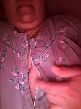 Villageanuty on StripChat