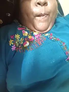 Villageanuty on StripChat