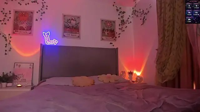 Freechat Whitekitty-exe on StripChat