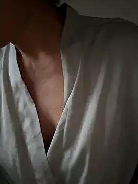 Freechat xiiuuff18 on StripChat