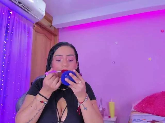 geema from BongaCams