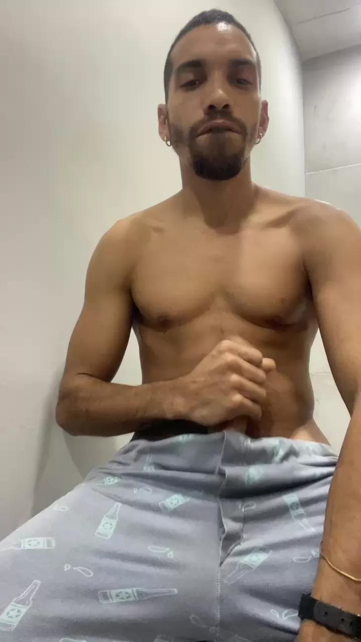 Alffredg_xxx from Cam4