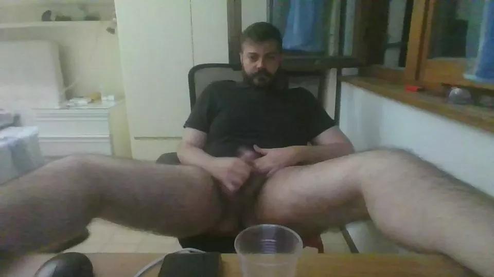 Bomberino84 from Cam4