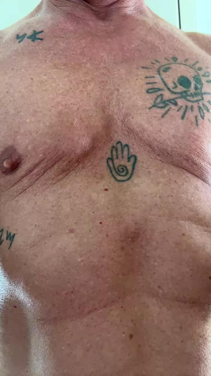 cazzone4520 from Cam4