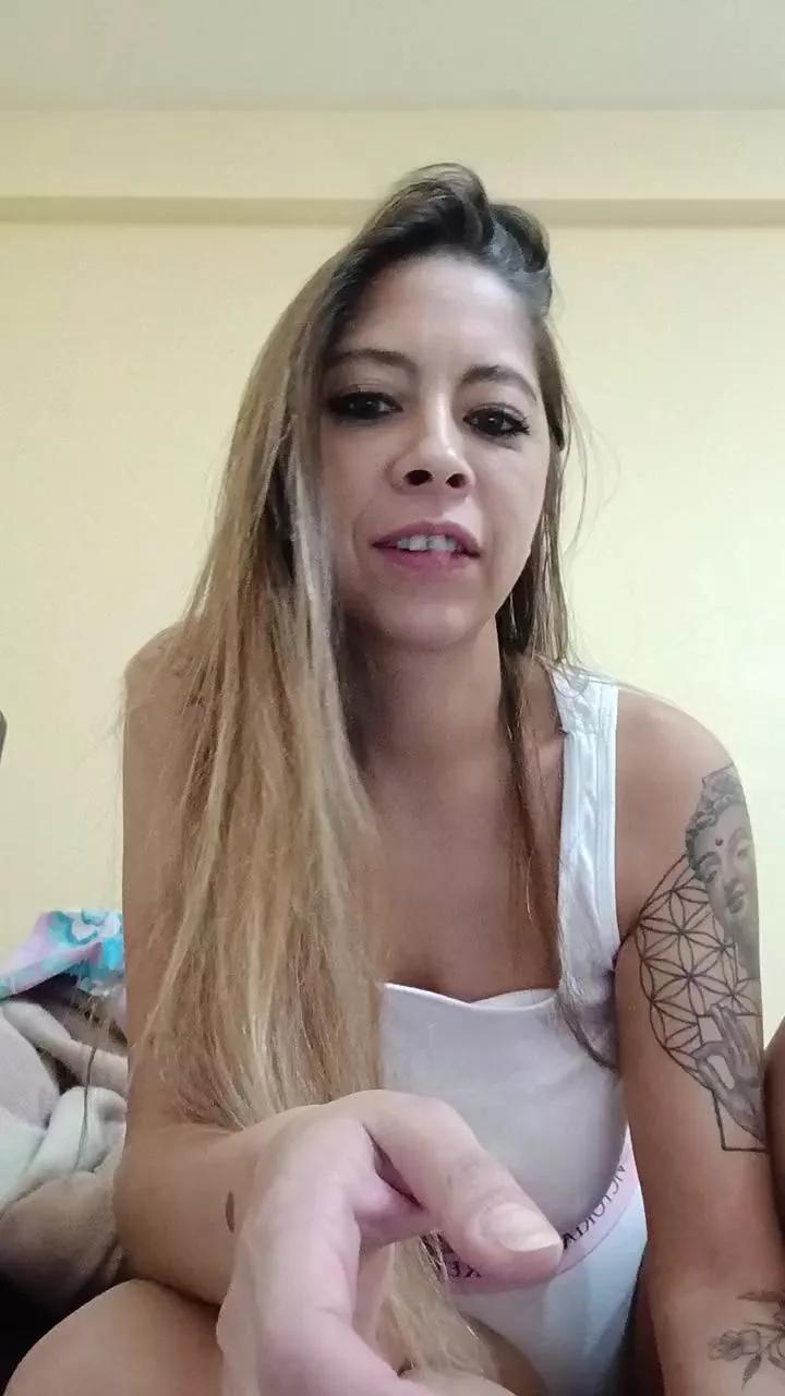 Celes90 from Cam4