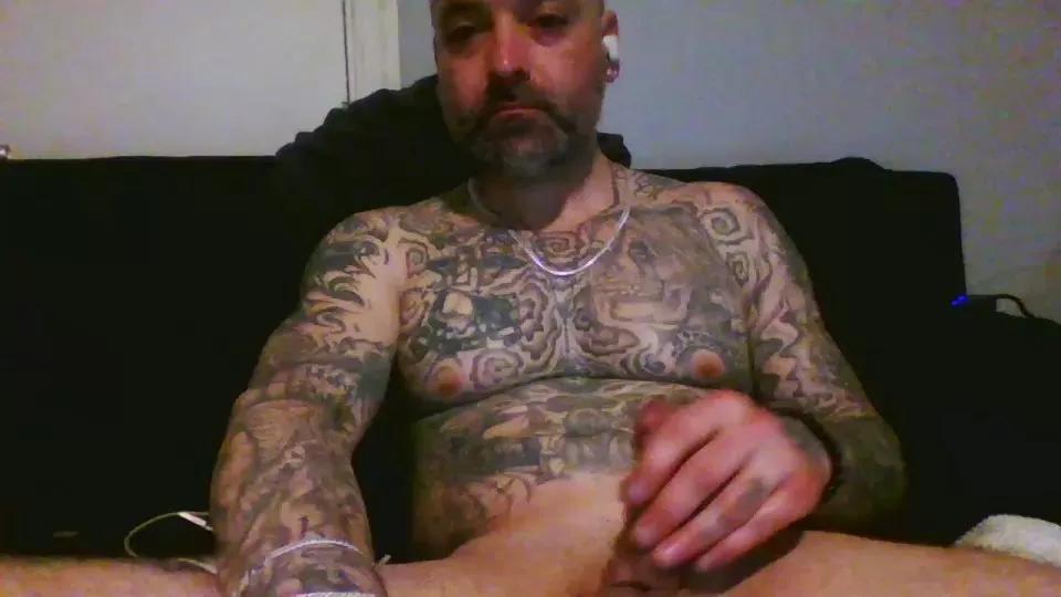 DaddyDick069 from Cam4