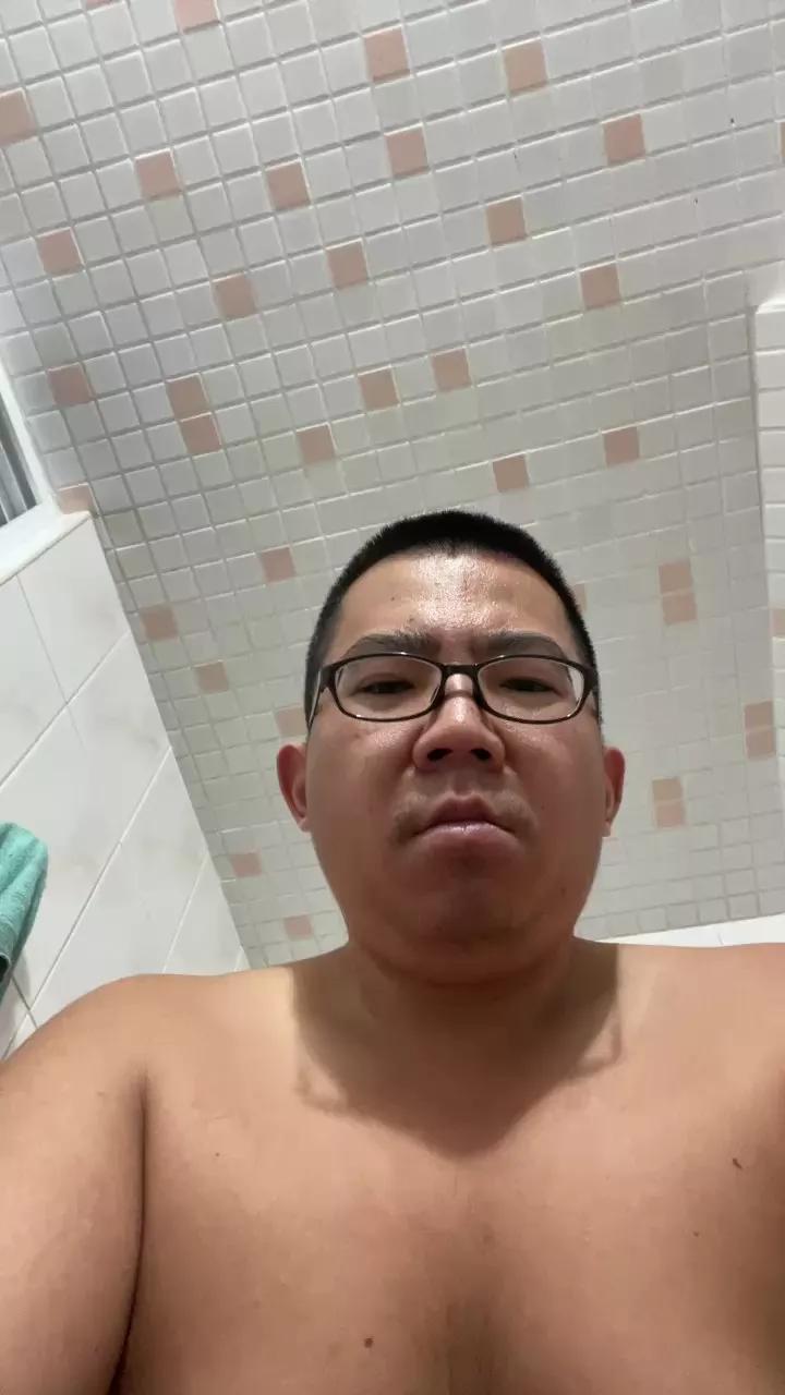 Edgemebear69 from Cam4