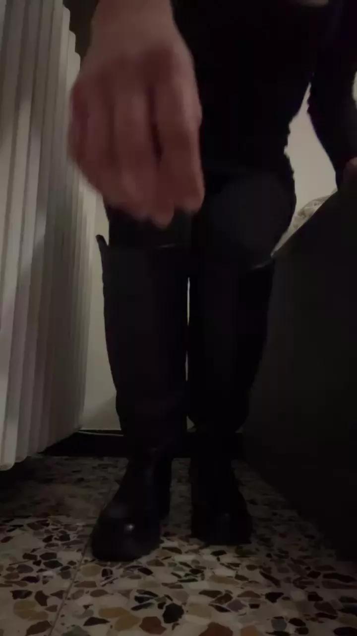 KinkyGreta from Cam4