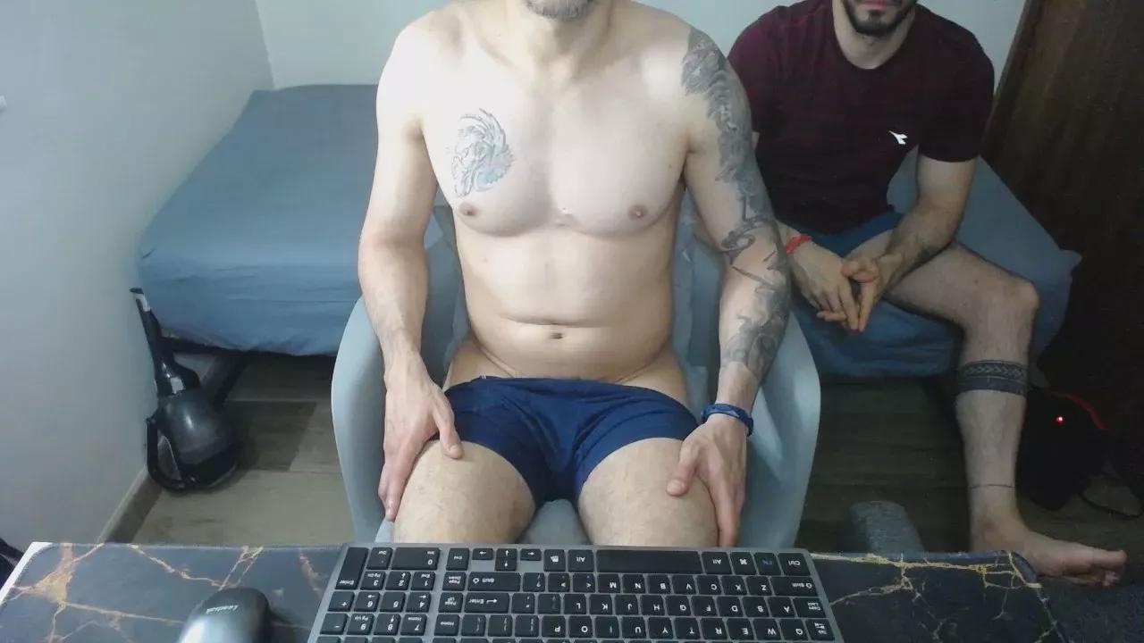 Lealboy from Cam4