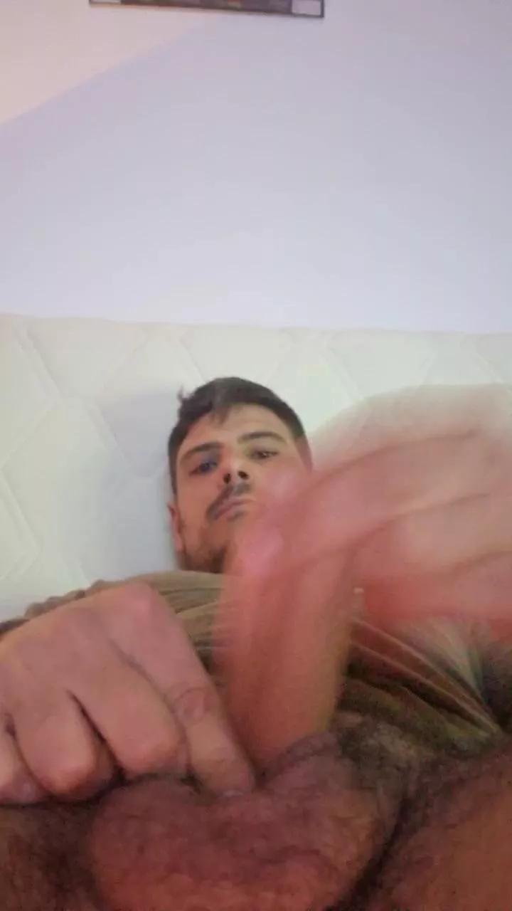 Luzzl from Cam4