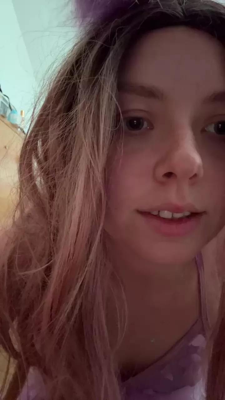 Misslenaanal from Cam4