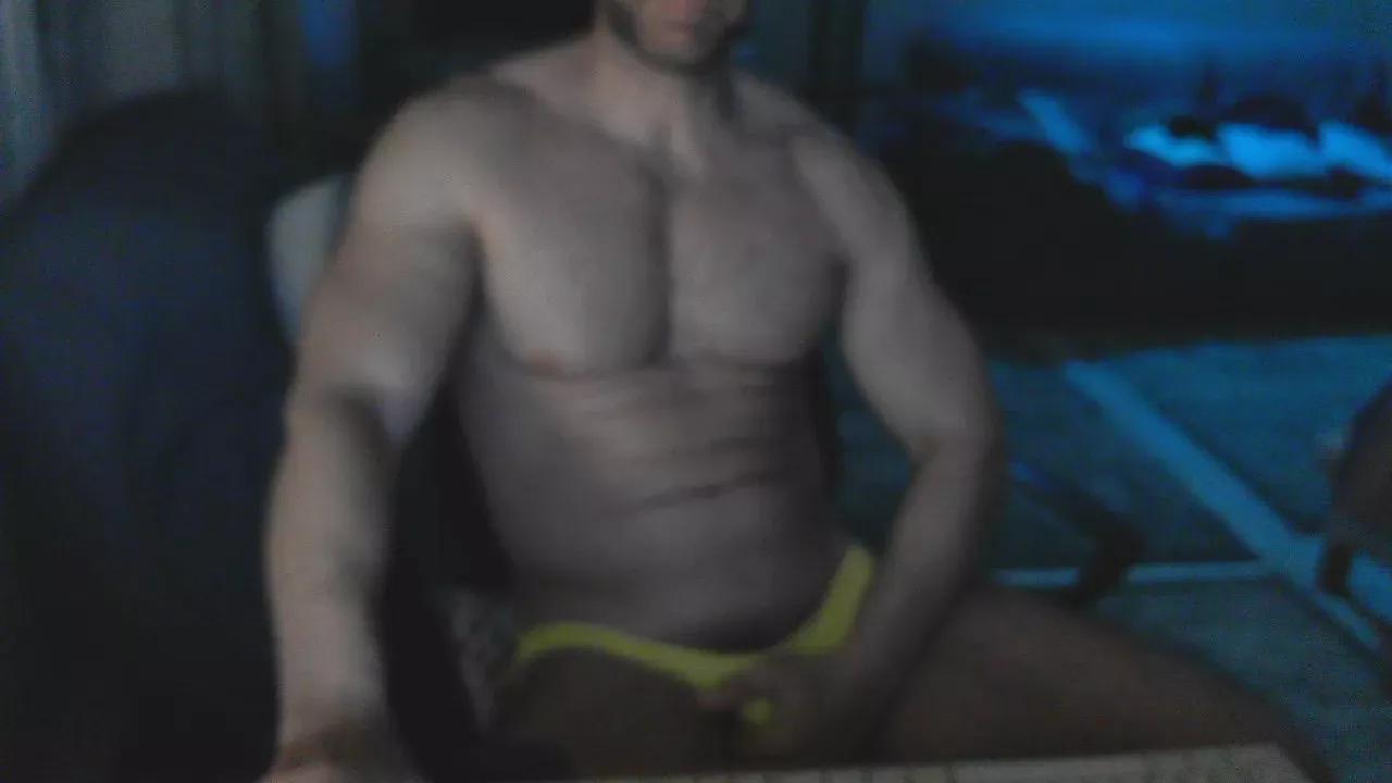 Olmo_hot from Cam4