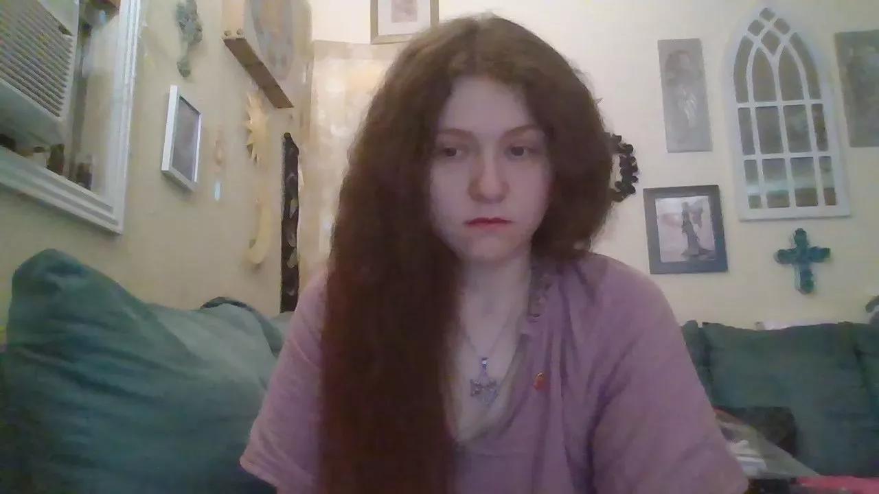 QueenCrimson from Cam4