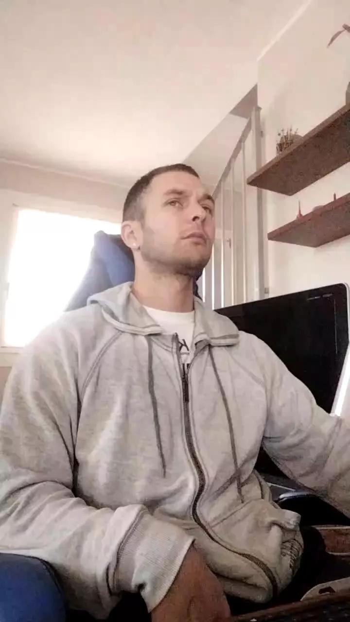 riccardoyeah from Cam4