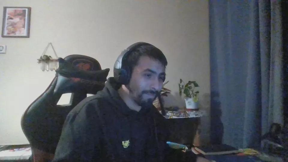 T0T0M0NCHILER0 from Cam4