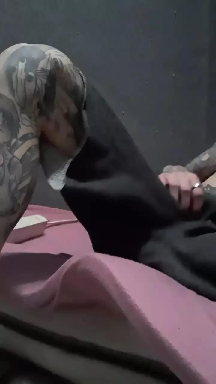 Tattooboy_19 from Cam4