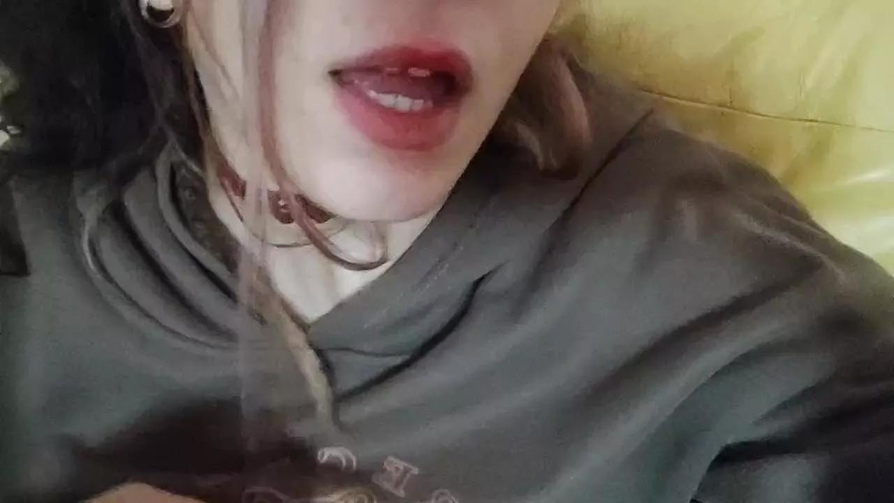 totem45 from Cam4