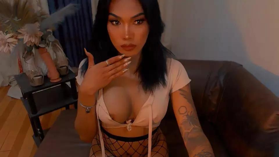 xsassy_lea from Cam4