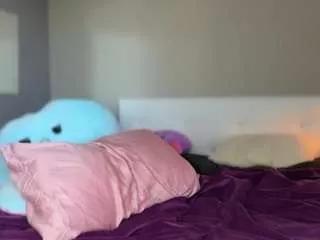 callmelovelie from CamSoda