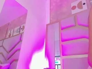 dollsweety from CamSoda
