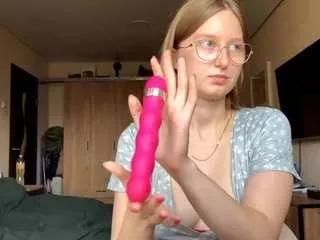kattie-big-boo from CamSoda