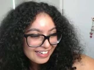 mmmmmmlia from CamSoda
