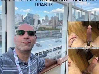 russian-bear-hunk from CamSoda