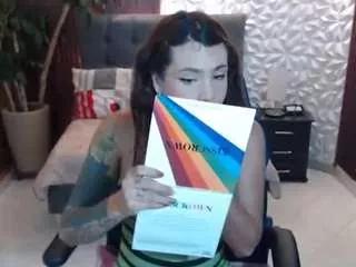 xiimena22love from CamSoda