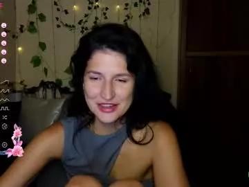 alianna_solo_kiss from Chaturbate
