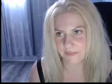 bellastar84 from Chaturbate