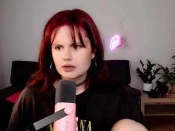 dellacrush_ from Chaturbate